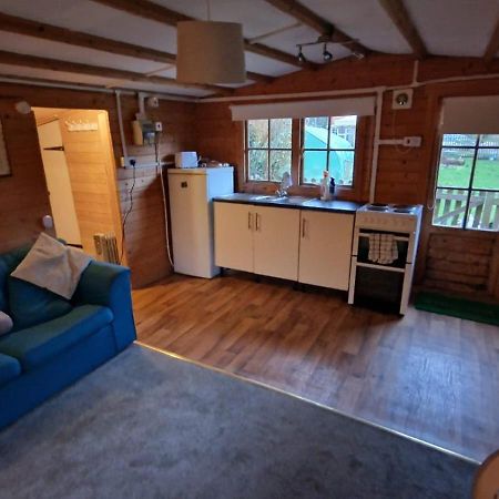 The Cabin - A Very Quiet Location Pewsey Extérieur photo